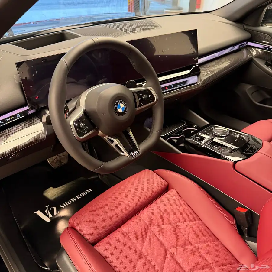 جديد الفئة الخامسة BMW 520i 2026 3
