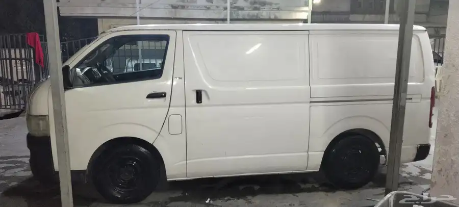 hiace goods bus 3