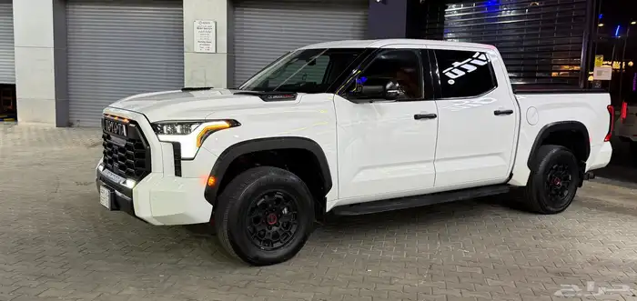 تندرا TRD Pro يحمل لوحة مميزة 7