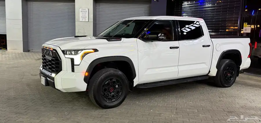 تندرا TRD Pro يحمل لوحة مميزة 7