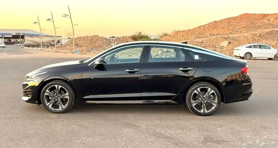 كيا K5 بنورما فل كامل 2020 بحالة الوكاله للبيع 2