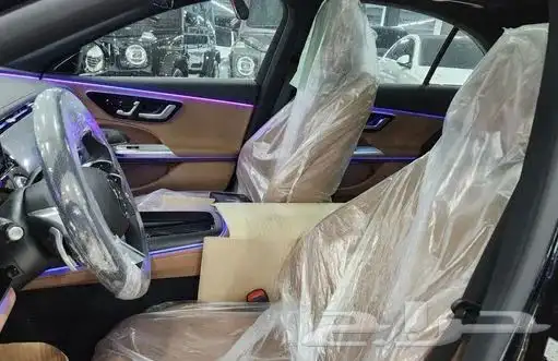 Mercedes E-Class W214E300 4MATIC AMG Line 7