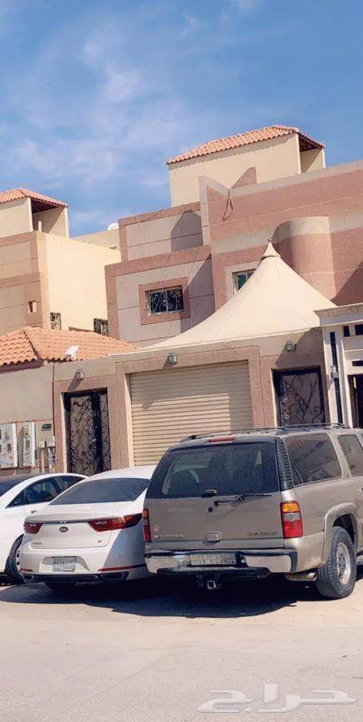للبيع فيلا دورين وملحق مساحة 437 حي الدار البيضاء 0