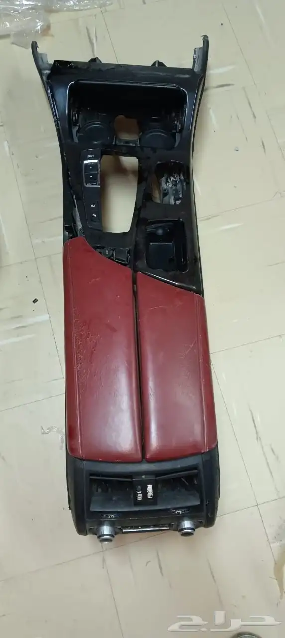 للبيع قطع BMW M5 72