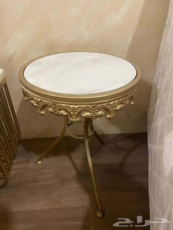 طاولات مجلس ذهبي 3