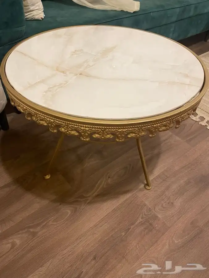 طاولات مجلس ذهبي 0