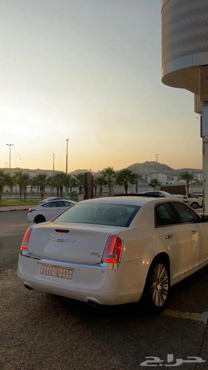 كرايزلر C300 اقبل البدل المناسب 4