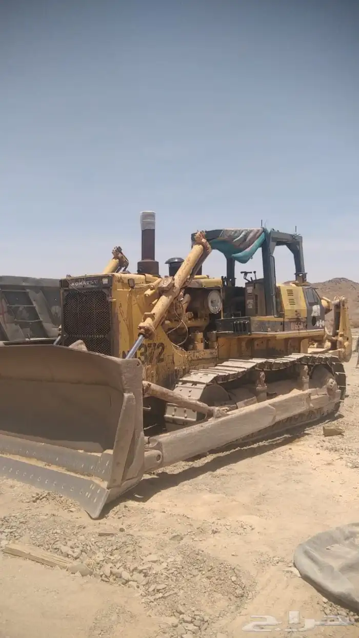 بلدوزر للبيع او للإيجارD155 1