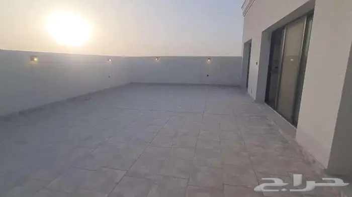 شقة راقية للإيجار في النرجس 5
