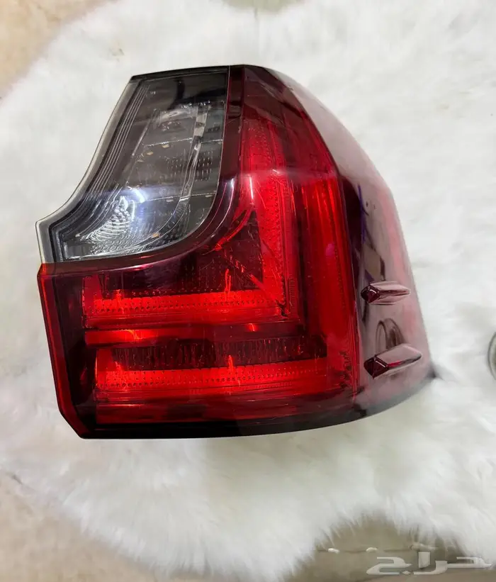 ركن أسطب لكزس LX570 0