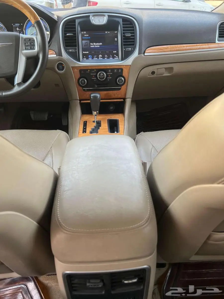 كرايزلر C300 موديل 2013 - معرض خلف للسيارات 10