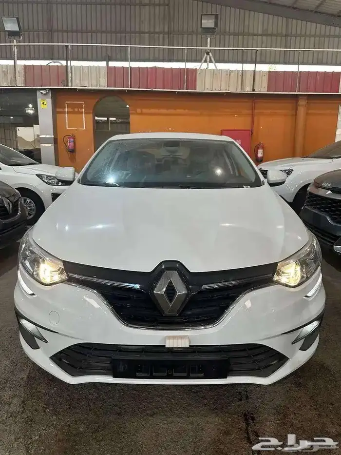 رينو ميجان سمارت 2024 11