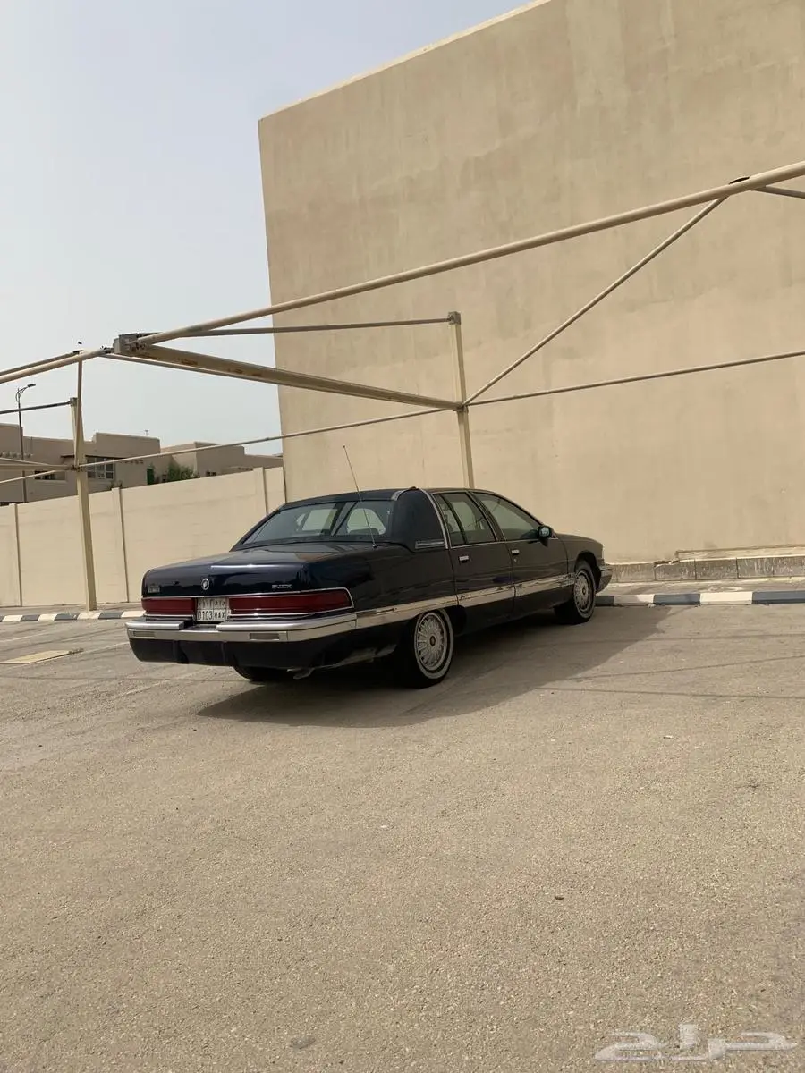 بيوك 1993 9