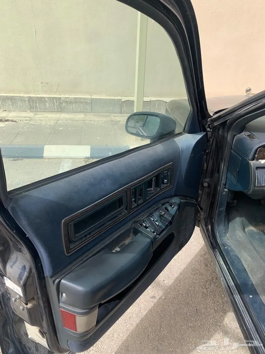 بيوك 1993 17