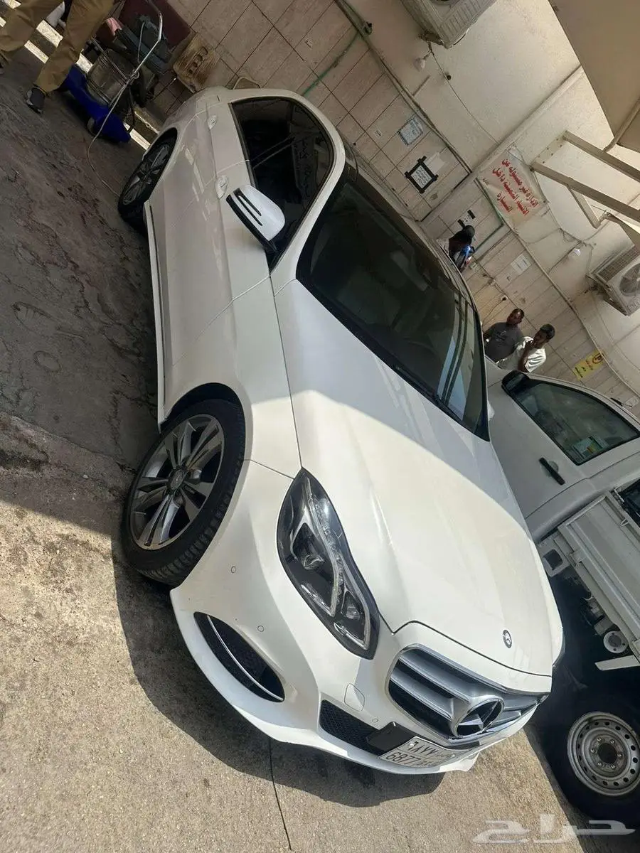 مرسيدس جفالي 2014 E300 ممشى قليل مالك ثانى 4