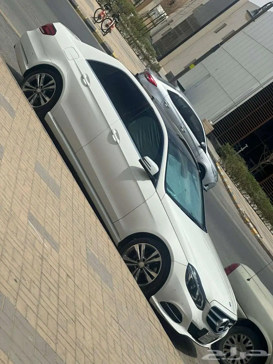 مرسيدس جفالي 2014 E300 ممشى قليل مالك ثانى 0