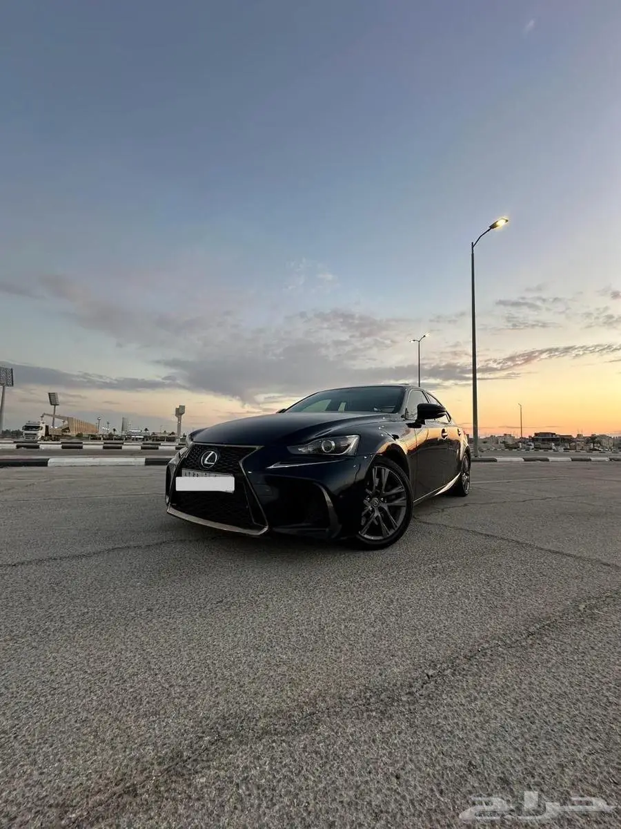 لكزس is 2017 f200 سعودي 1