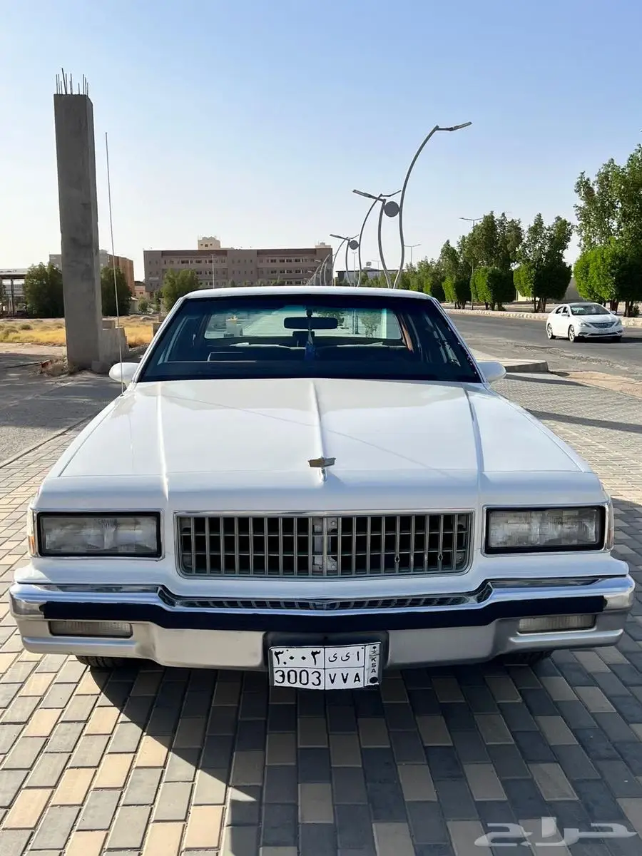 كابريس ابيض 1989 3