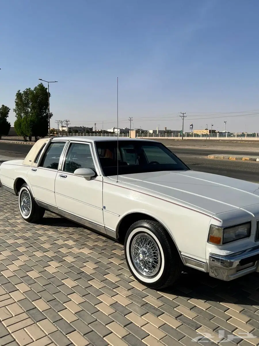 كابريس ابيض 1989 2