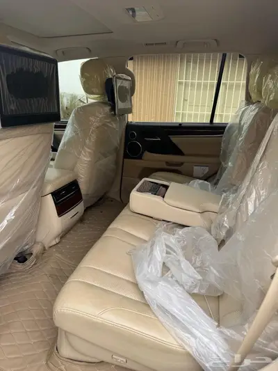 لكزس مخزن موديل 2021 أبيض وكالة ممشى 29 ألف فقط 11