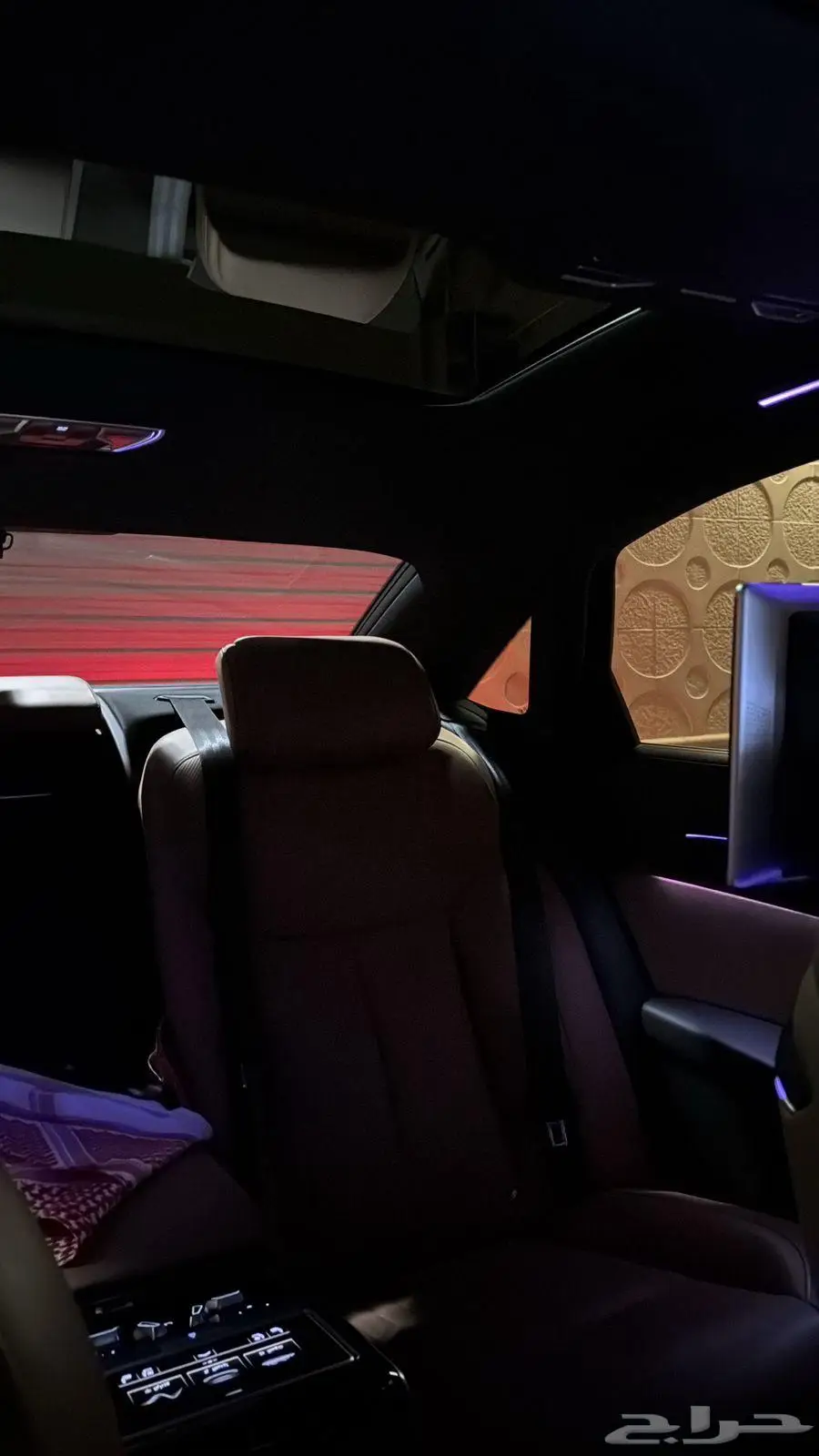 للبيع audi A8 2018 فل كامل 8