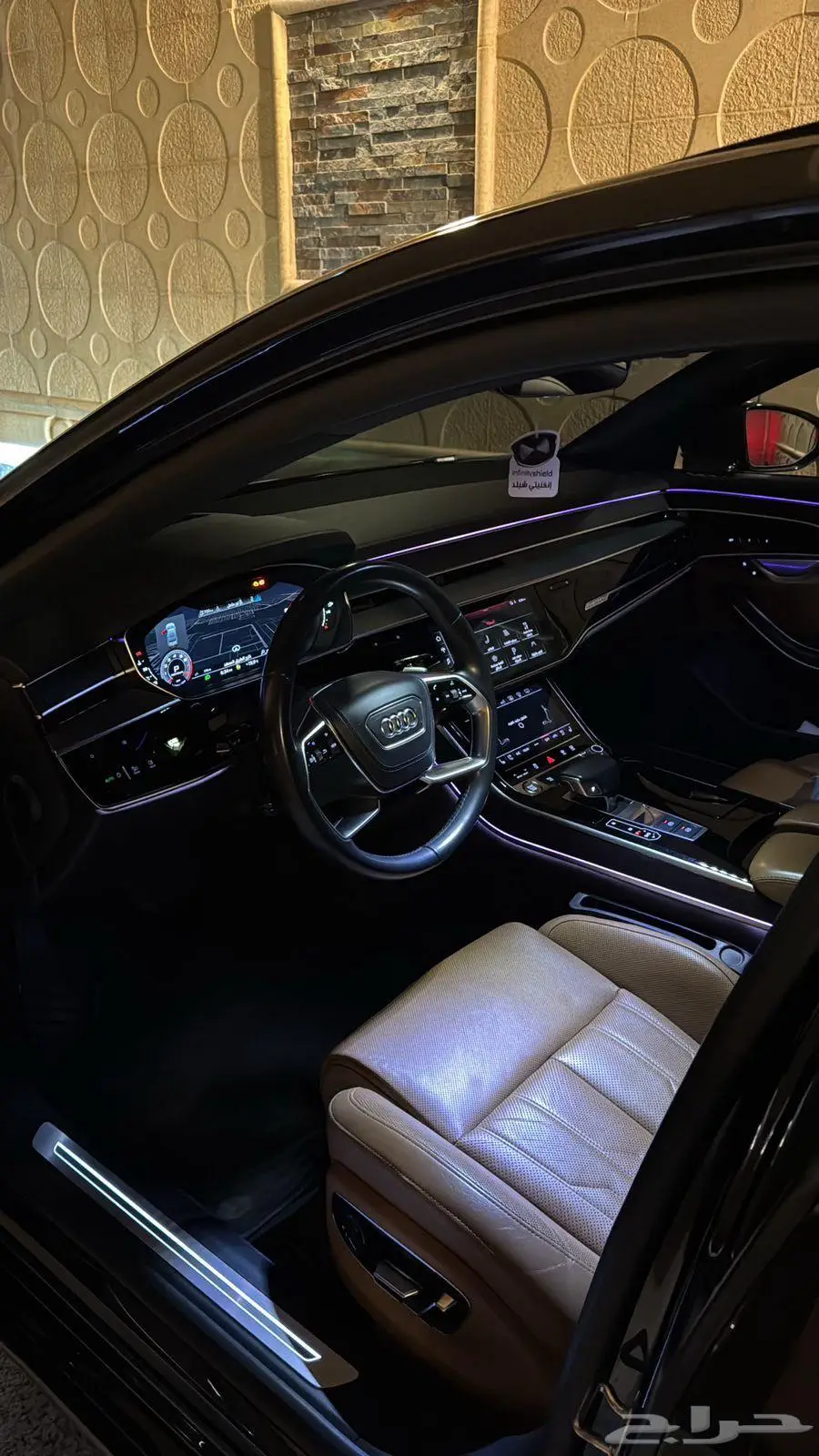 للبيع audi A8 2018 فل كامل 6