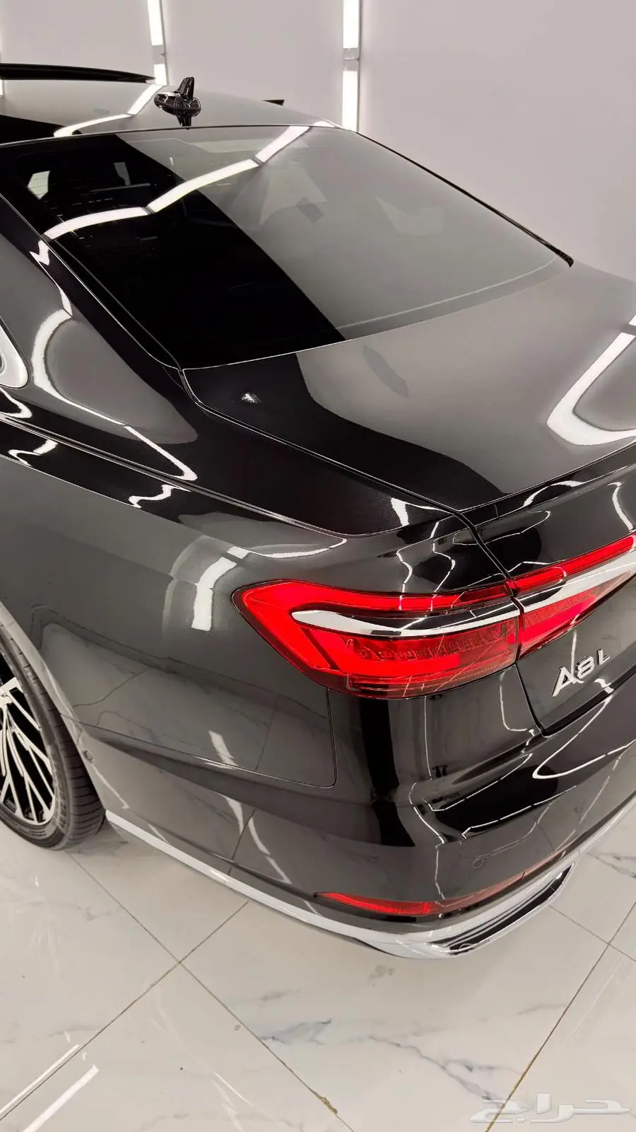 للبيع audi A8 2018 فل كامل 4