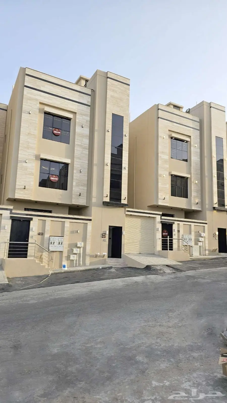 للبيع شقق علويهVIPسطح مستقل مصعدراكب بين أبها الخميس الضيافه 2
