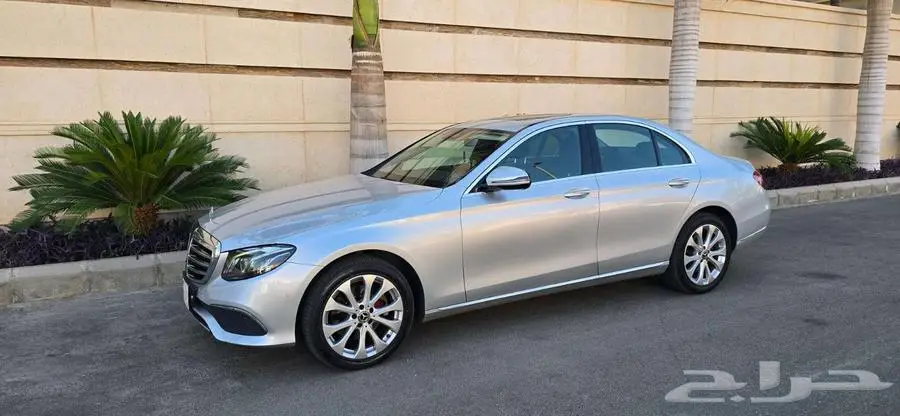 مرسيدس E220d ديزل 2019 شبه جديدة ب 88 الف ريال 1