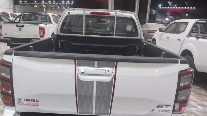 ايسوزو ديماكس 2025 جي تي فل كامل عرض خاص 138900 ريال 4