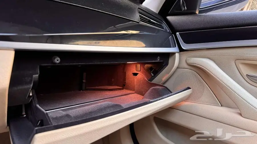 BMW 520i - 2013 للبيع بي إم الفئة الخامسة 32