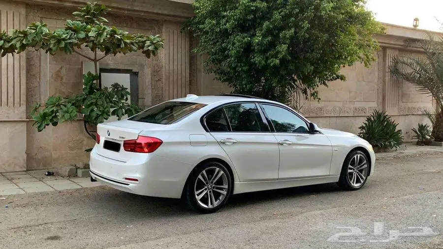 بي ام دبليو 318 موديل 2018 مالك اول 3