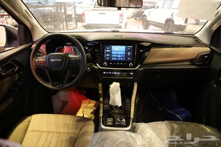 ايسوزو فل MUX 2025 دبل الان لدي RPM 7