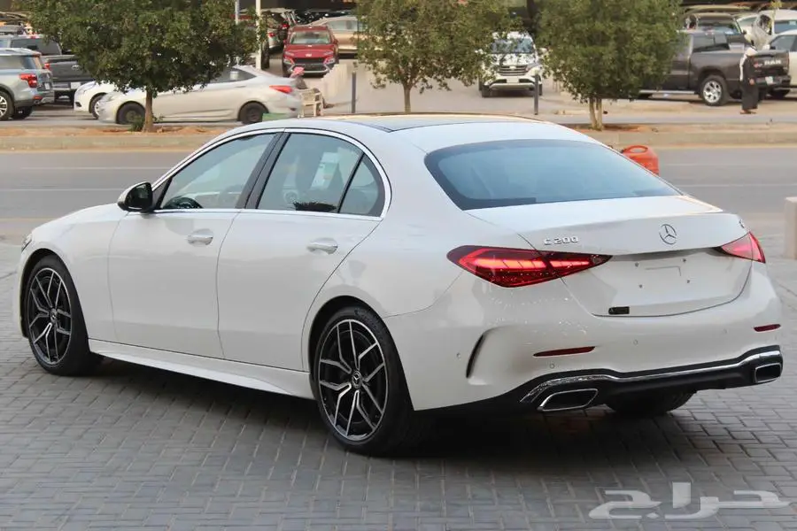 مرسيدس C200 الجفالي 2023 عرض خاص 238.000 4