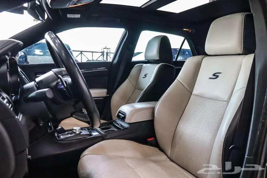 كرايزلر 300s 2020 6