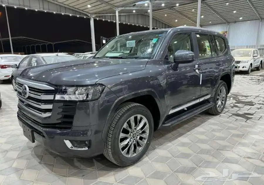 تويوتا لاندكروزر GXR4 بنزين 2025 سعودي متوفر اكثر من لون 13