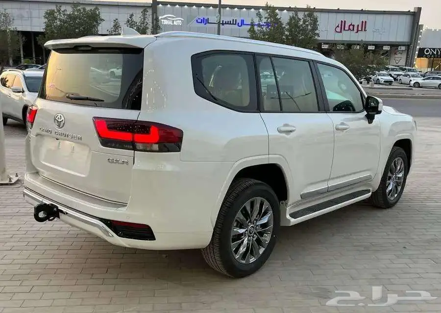 تويوتا لاندكروزر GXR4 بنزين 2025 سعودي متوفر اكثر من لون 12