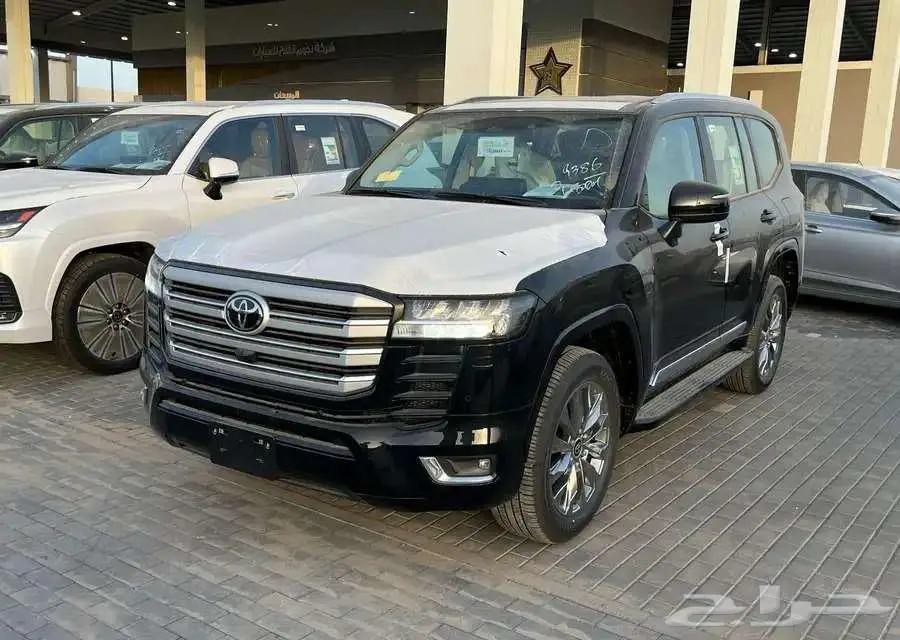 تويوتا لاندكروزر GXR4 بنزين 2025 سعودي متوفر اكثر من لون 19