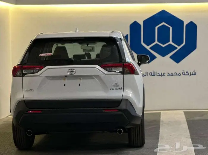 تويوتا RAV4 LE 4X2 2025 8