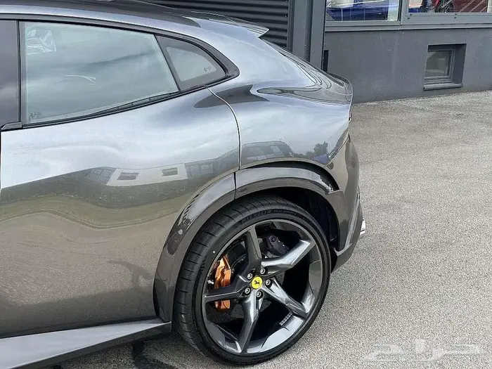 فيراري بورسانجي Ferrari Purosangue 8