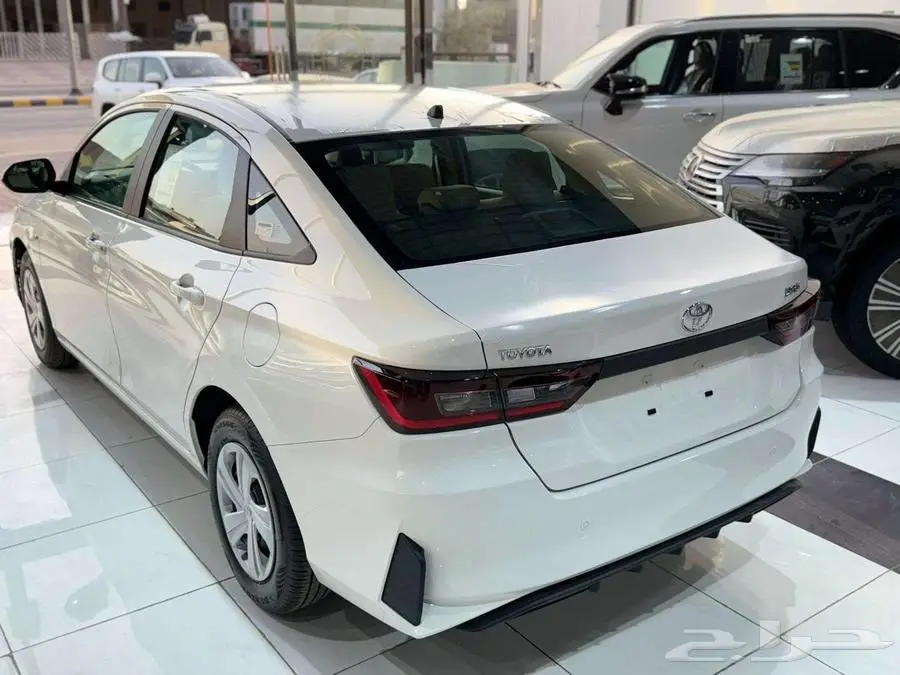 تويوتا يارس استاندر 1.5 بريمي 2026 3