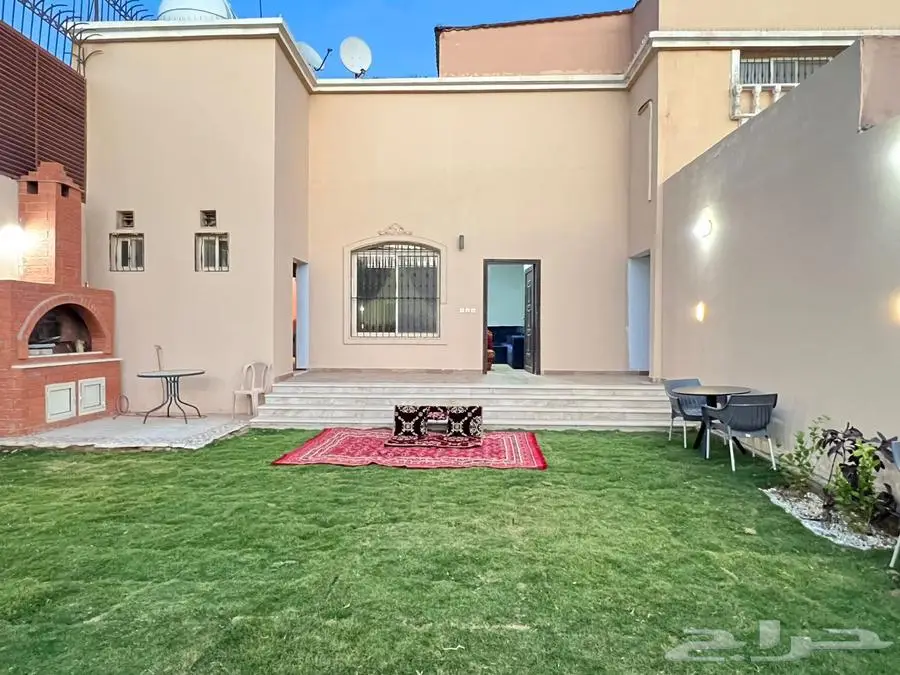 استراحه للبيع بالقرب من المطار 0