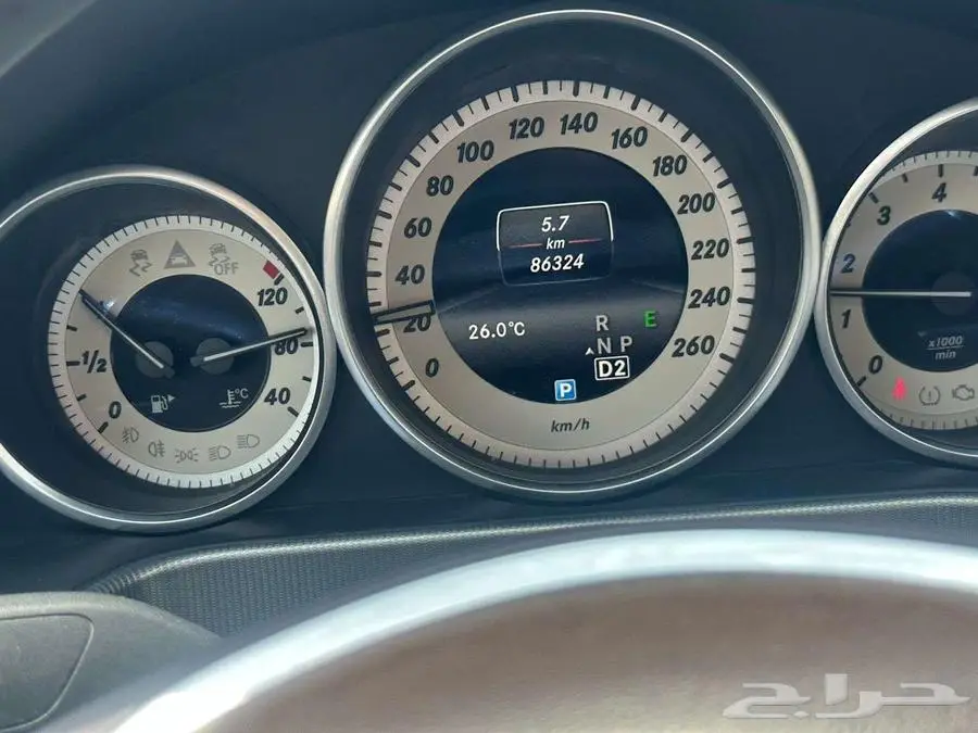 مرسيدس جفالي 2014 E300 ممشى قليل مالك ثانى 9