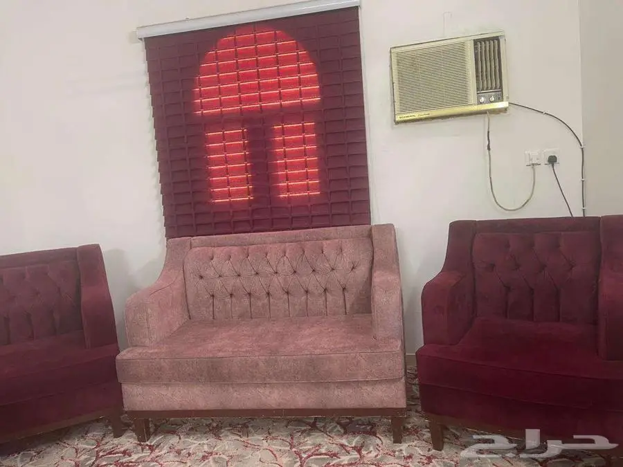 مجلس كامل للبيع استخدام مايقارب أربع أشهر 1