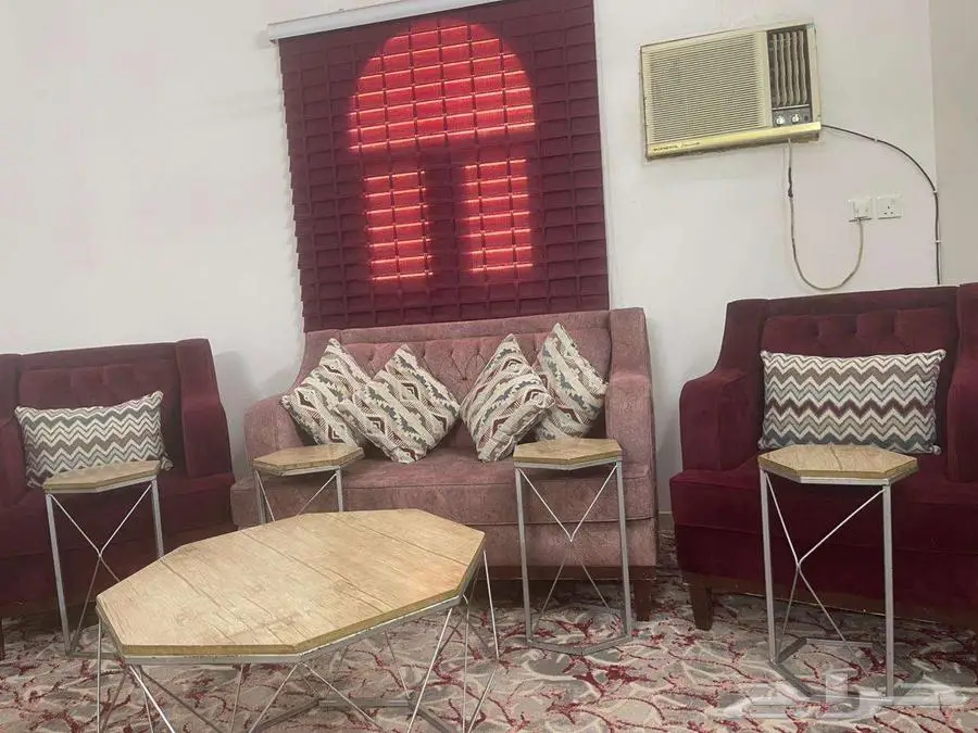 مجلس كامل للبيع استخدام مايقارب أربع أشهر 2