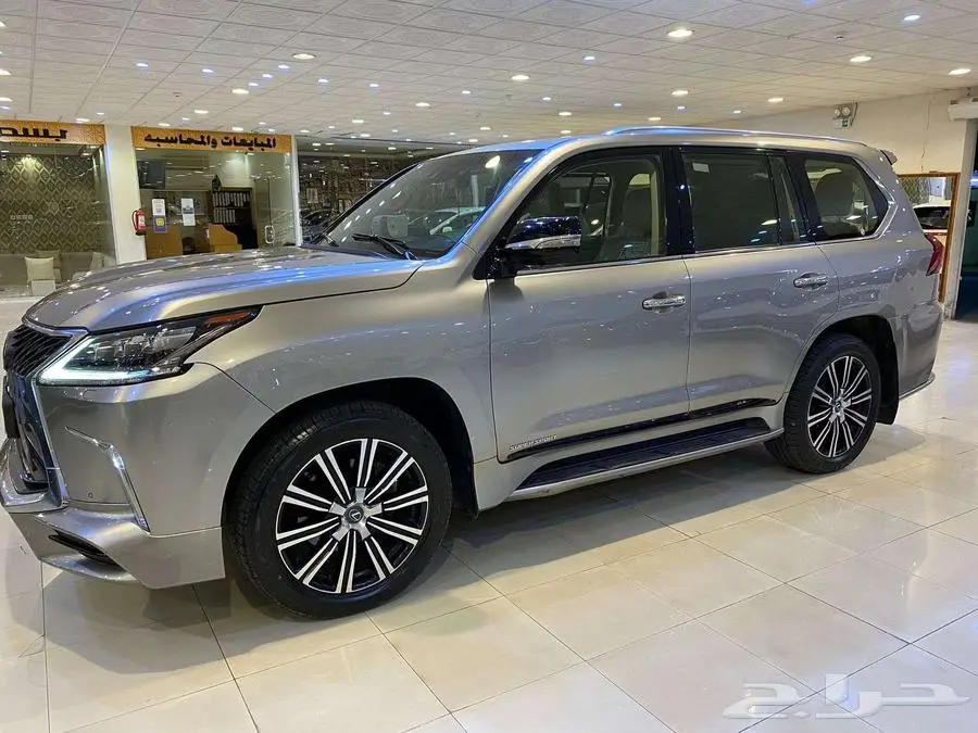 لكزس LX 2018 بنزين ( البيع بدون اللوحة ) 7