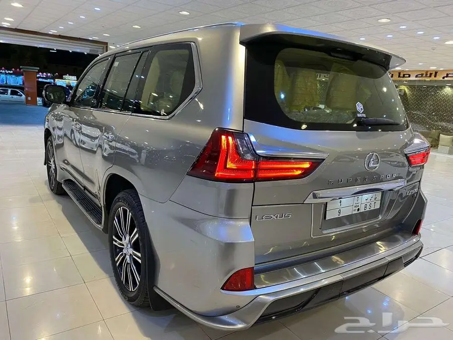 لكزس LX 2018 بنزين ( البيع بدون اللوحة ) 3
