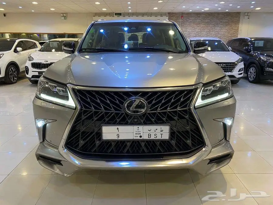 لكزس LX 2018 بنزين ( البيع بدون اللوحة ) 1