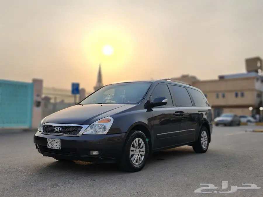Kia carnival 2015 7