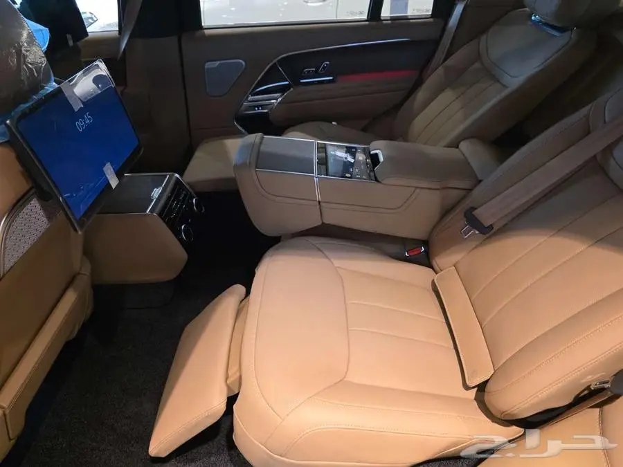رنج روفر p530 ab 2025 14